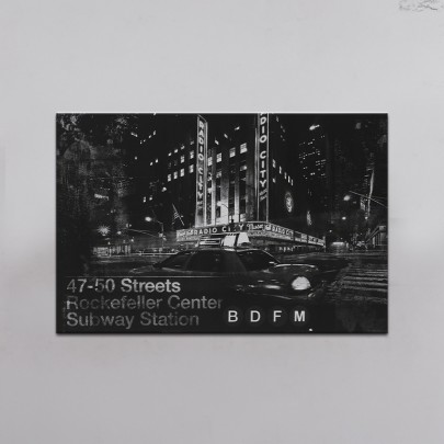 10736